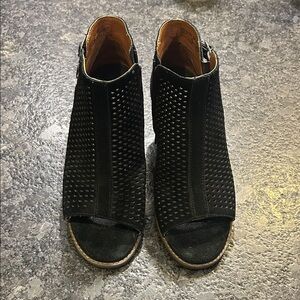 Vionic Black Perforated Ankle Booties